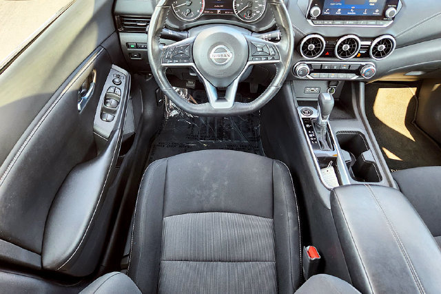 Used 2022 Nissan Sentra SV FWD image 18