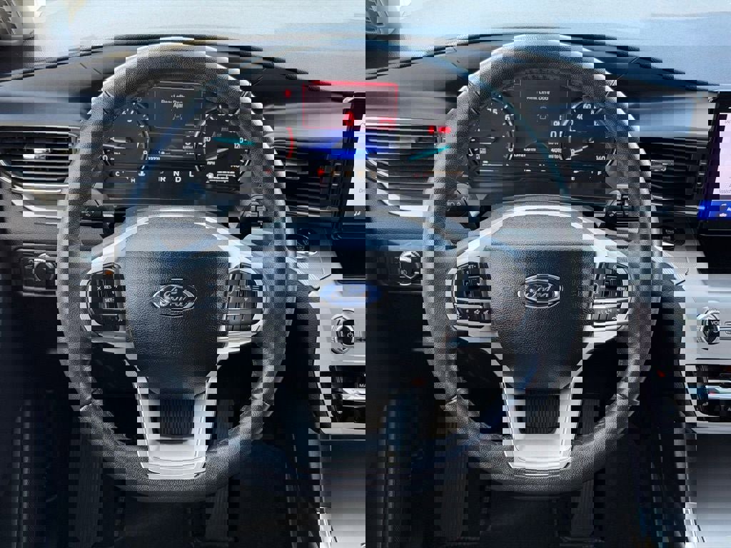 Certified 2022 Ford Explorer XLT w/ Equipment Group 202A image 30