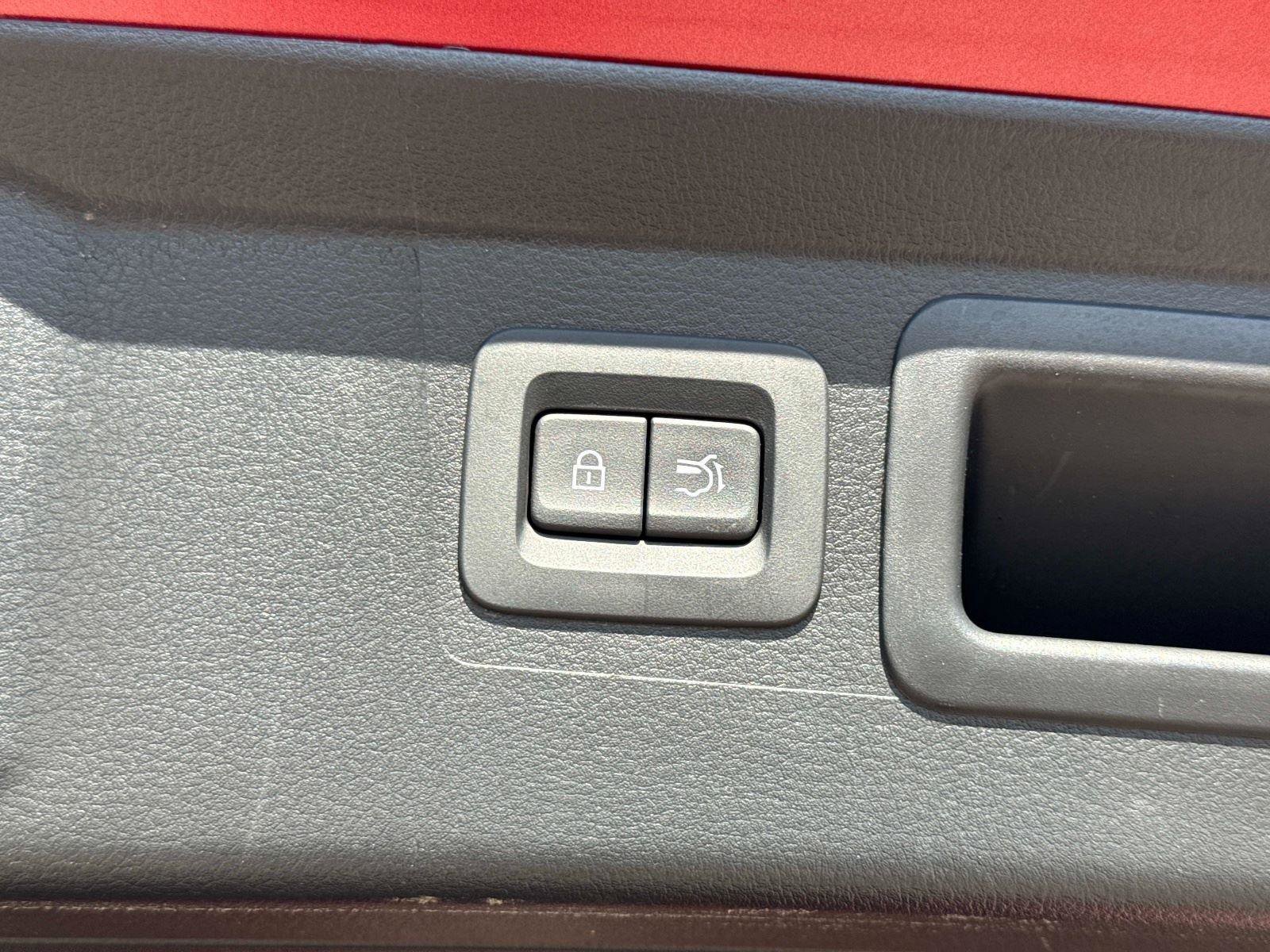 Certified 2025 MAZDA CX-50 AWD 2.5 Turbo w/ Cargo Package image 12