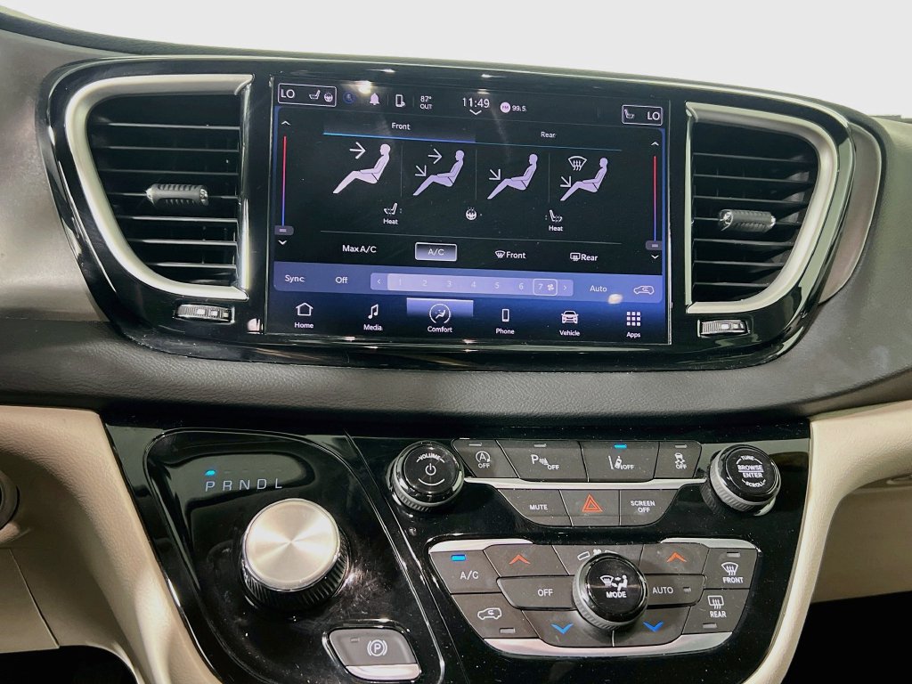 Used 2023 Chrysler Pacifica Touring-L FWD image 25