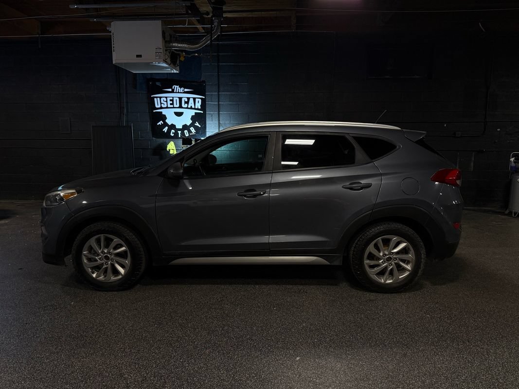 Used 2017 Hyundai Tucson SE w/ SE Popular Package 02 AWD/4WD image 2