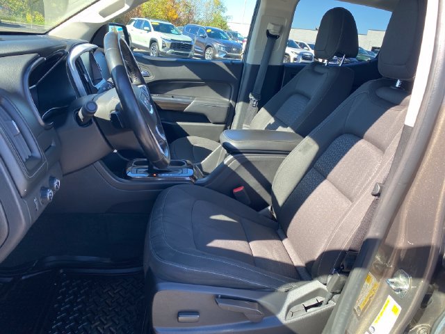 Used 2016 GMC Canyon SLE w/ Nightfall Edition AWD/4WD image 14