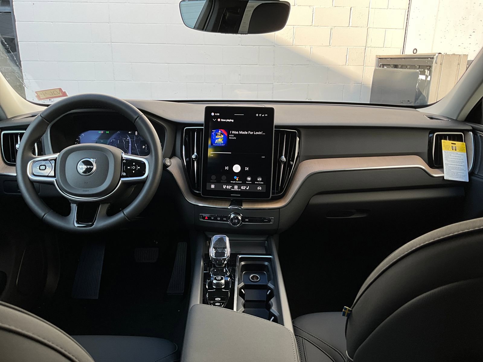 New 2026 Volvo XC60 B5 Plus w/ Protection Package Premier AWD/4WD image 13