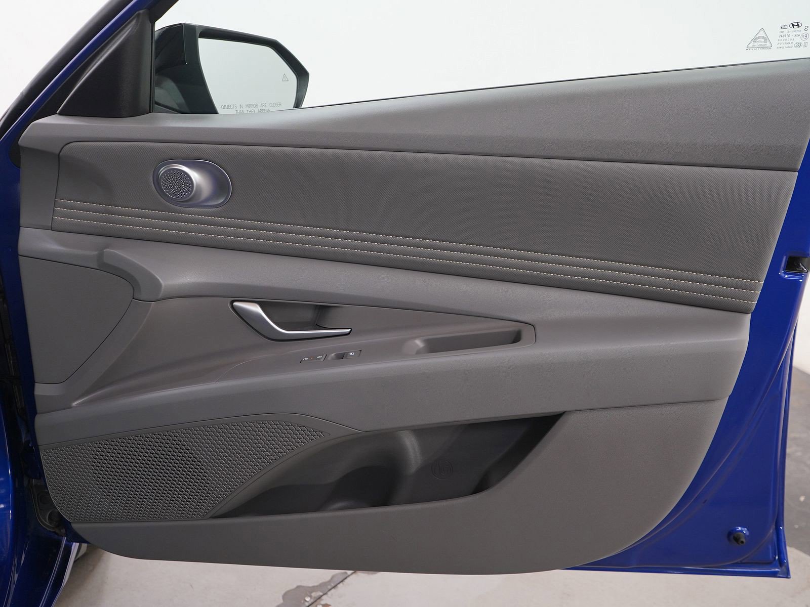 Used 2025 Hyundai Elantra SEL FWD image 11