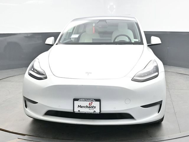 Used 2022 Tesla Model Y Long Range AWD/4WD image 2