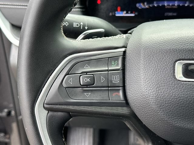 Used 2024 Jeep Grand Cherokee L Laredo AWD/4WD image 29