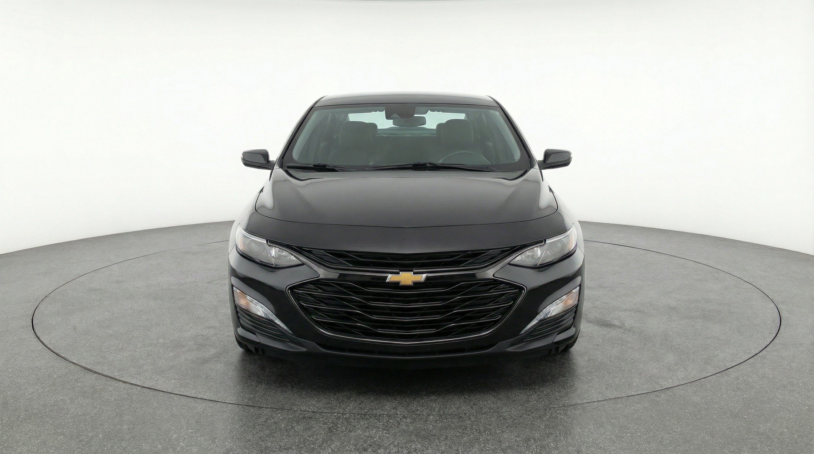 Used 2024 Chevrolet Malibu LT image 2