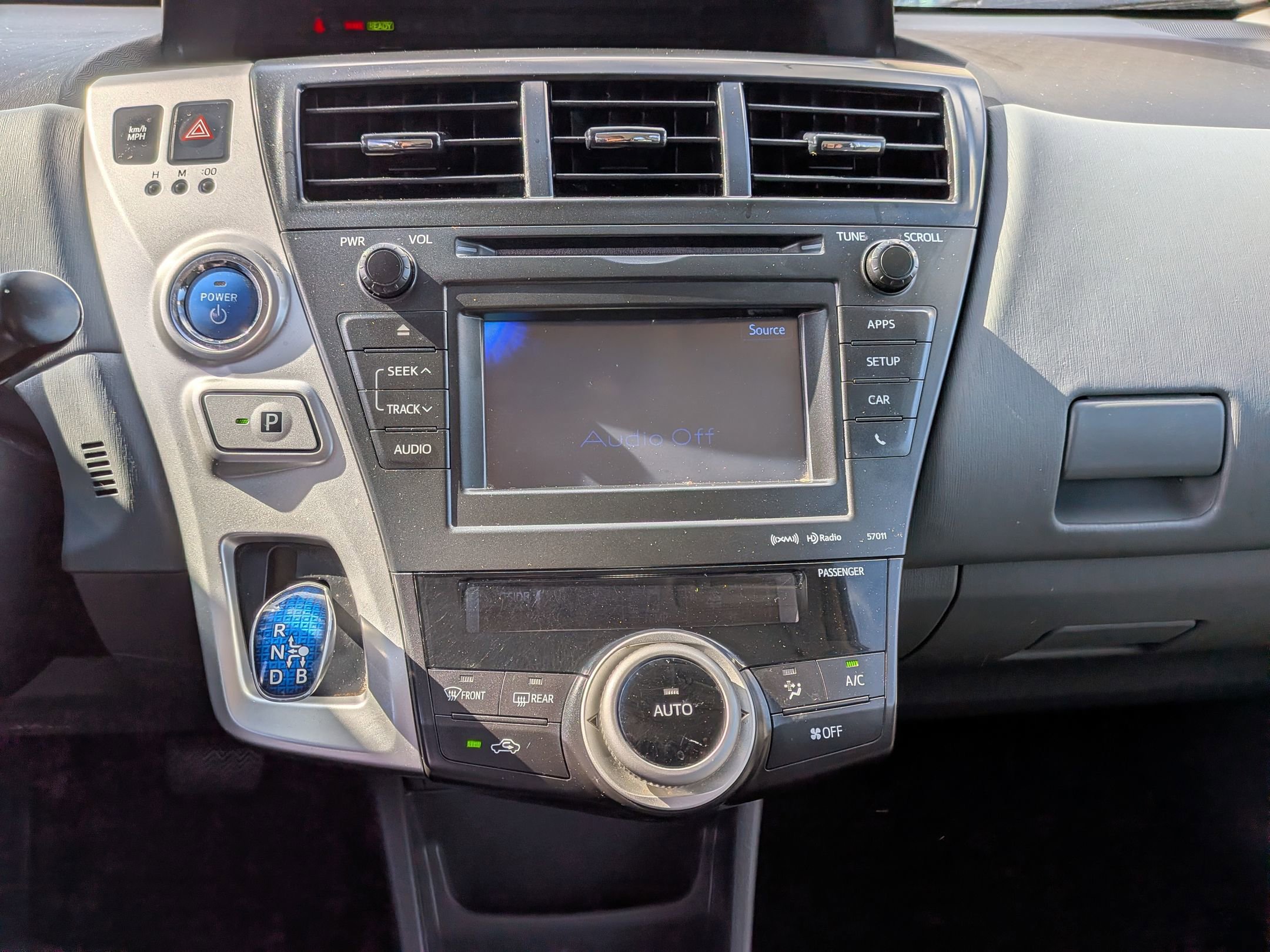 Used 2014 Toyota Prius V Three image 19