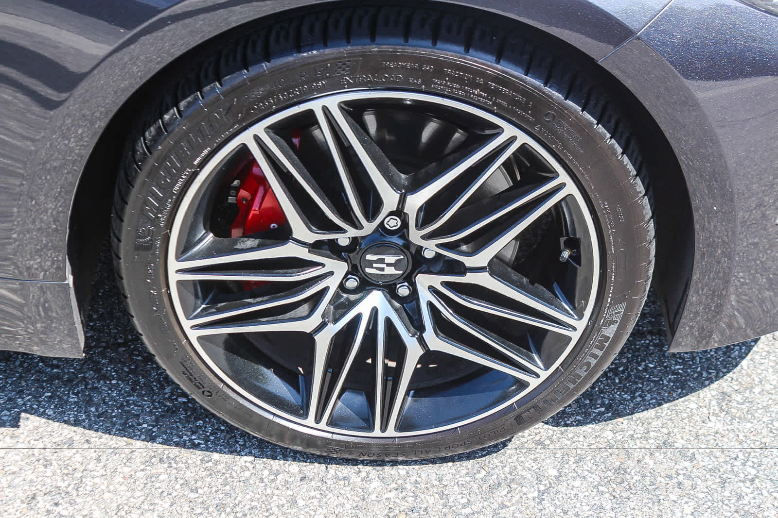 Used 2023 Kia Stinger GT2 w/ Red Interior Color Package RWD image 9