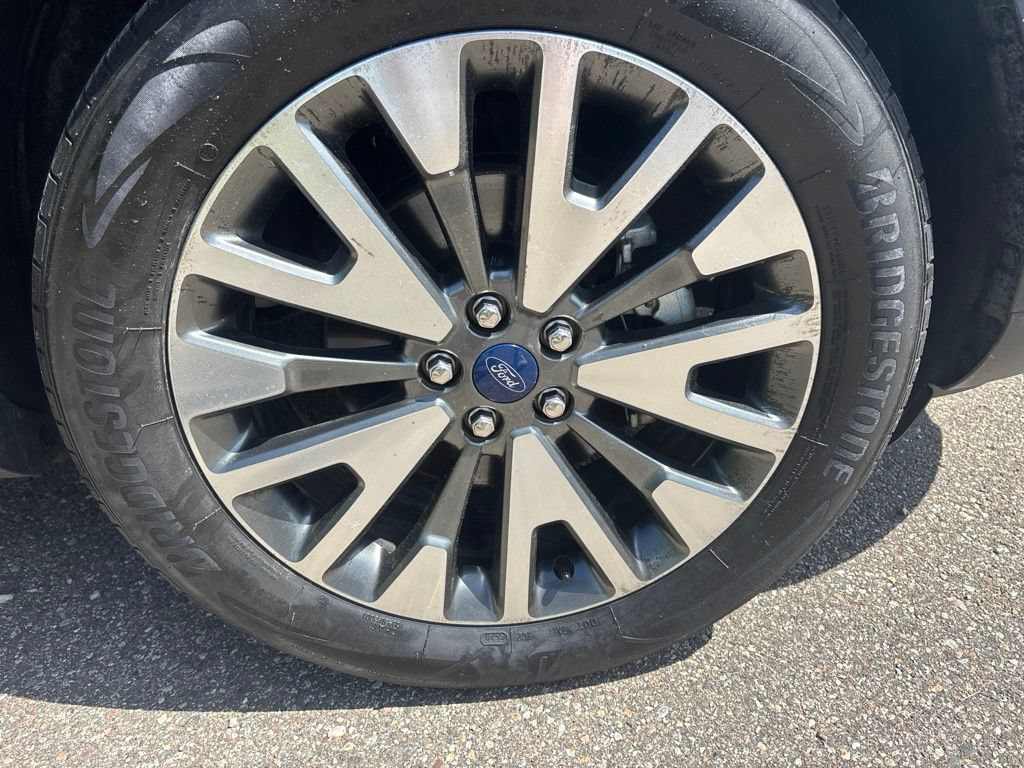 Used 2020 Ford Escape Titanium AWD/4WD image 9