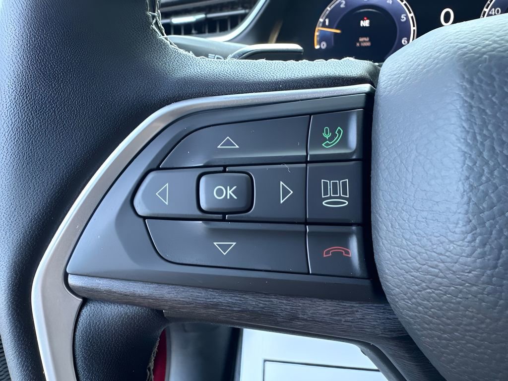 Used 2025 Jeep Grand Cherokee L Limited AWD/4WD image 18