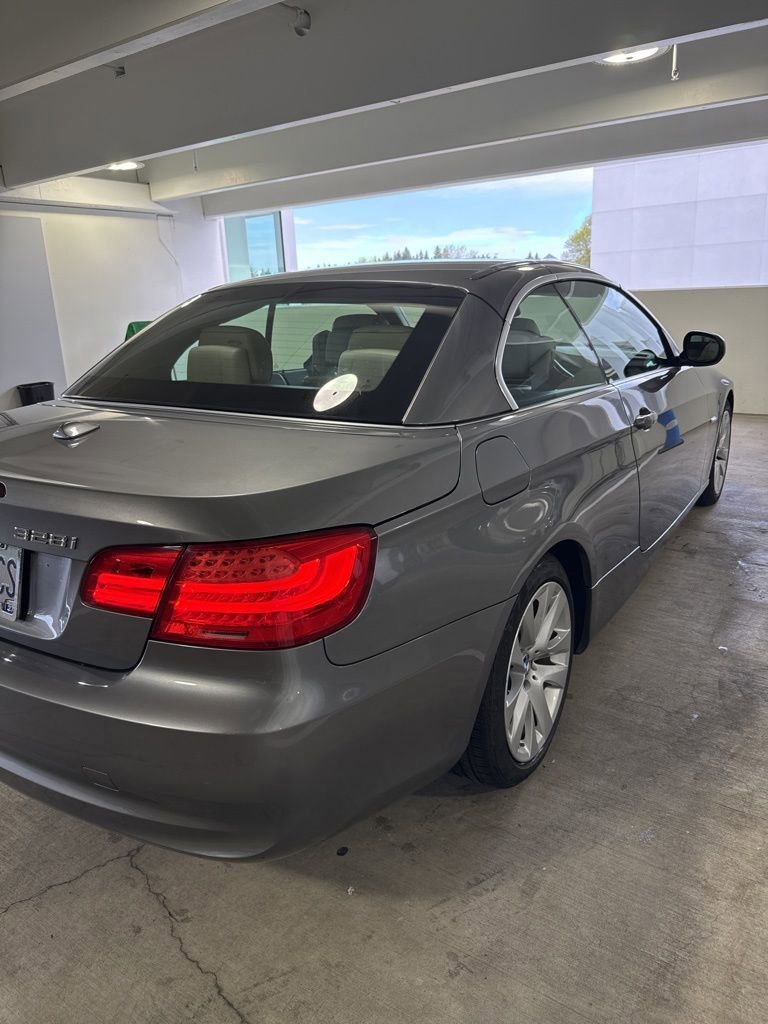 Used 2011 BMW 328i Convertible image 5