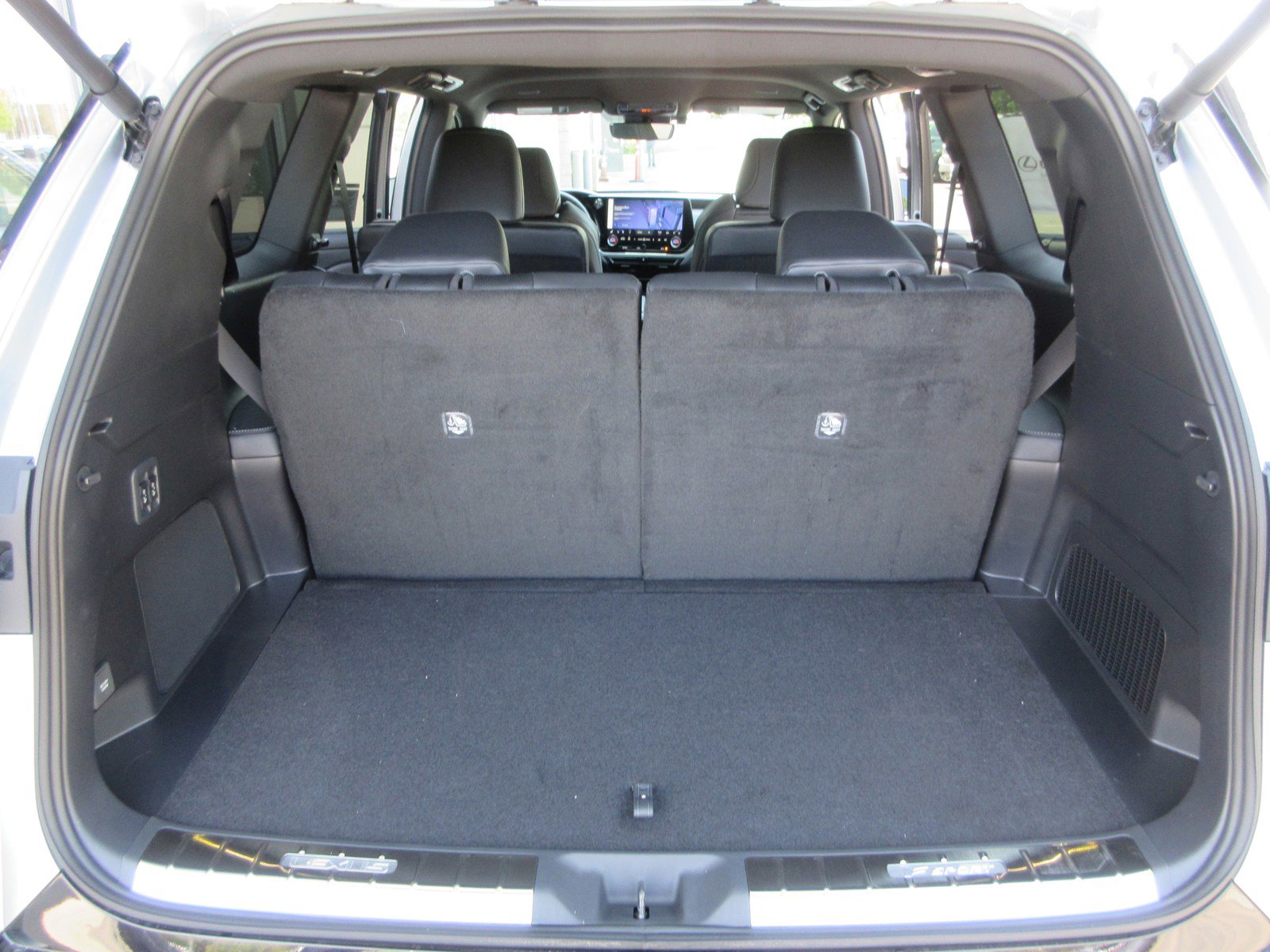 New 2026 Lexus TX 500h AWD image 54