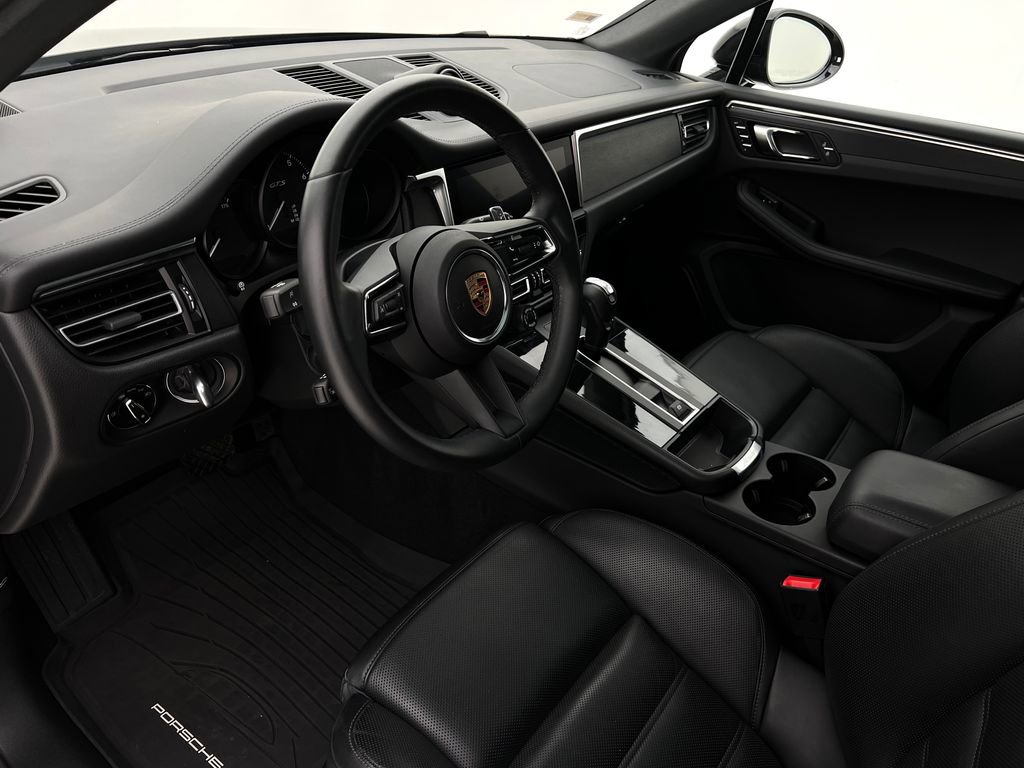 Used 2024 Porsche Macan GTS image 12