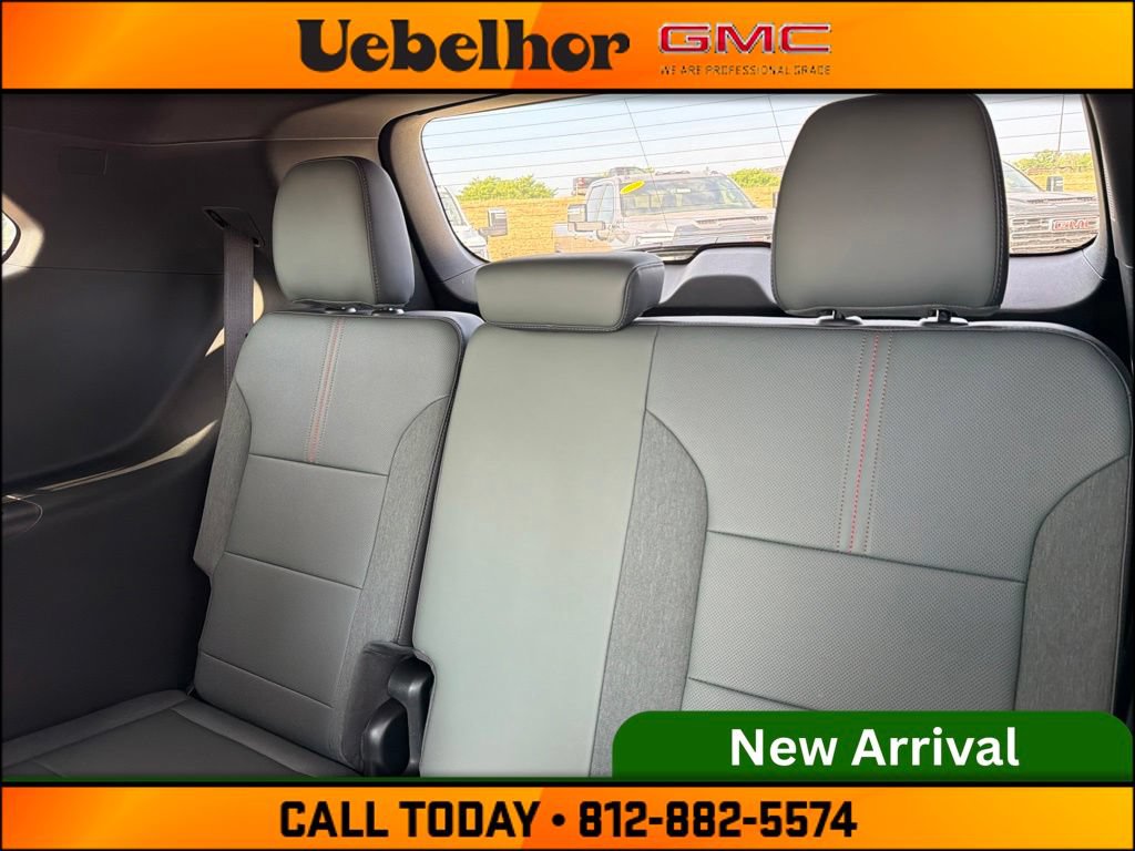 Used 2024 GMC Acadia AT4 AWD/4WD image 21