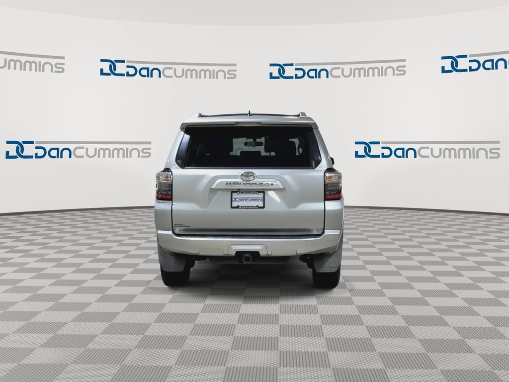 Used 2018 Toyota 4Runner SR5 RWD image 7