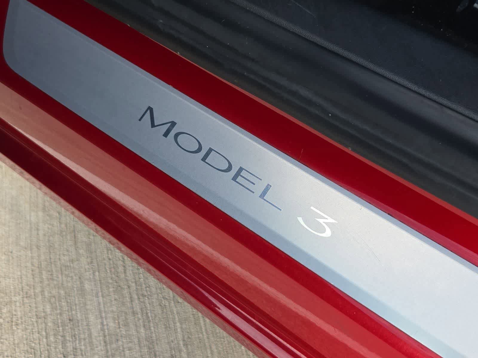 Used 2018 Tesla Model 3 Long Range image 11