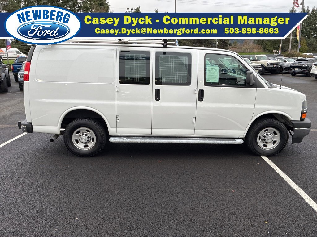 Used 2018 Chevrolet Express 2500 w/ Driver Convenience Package image 9