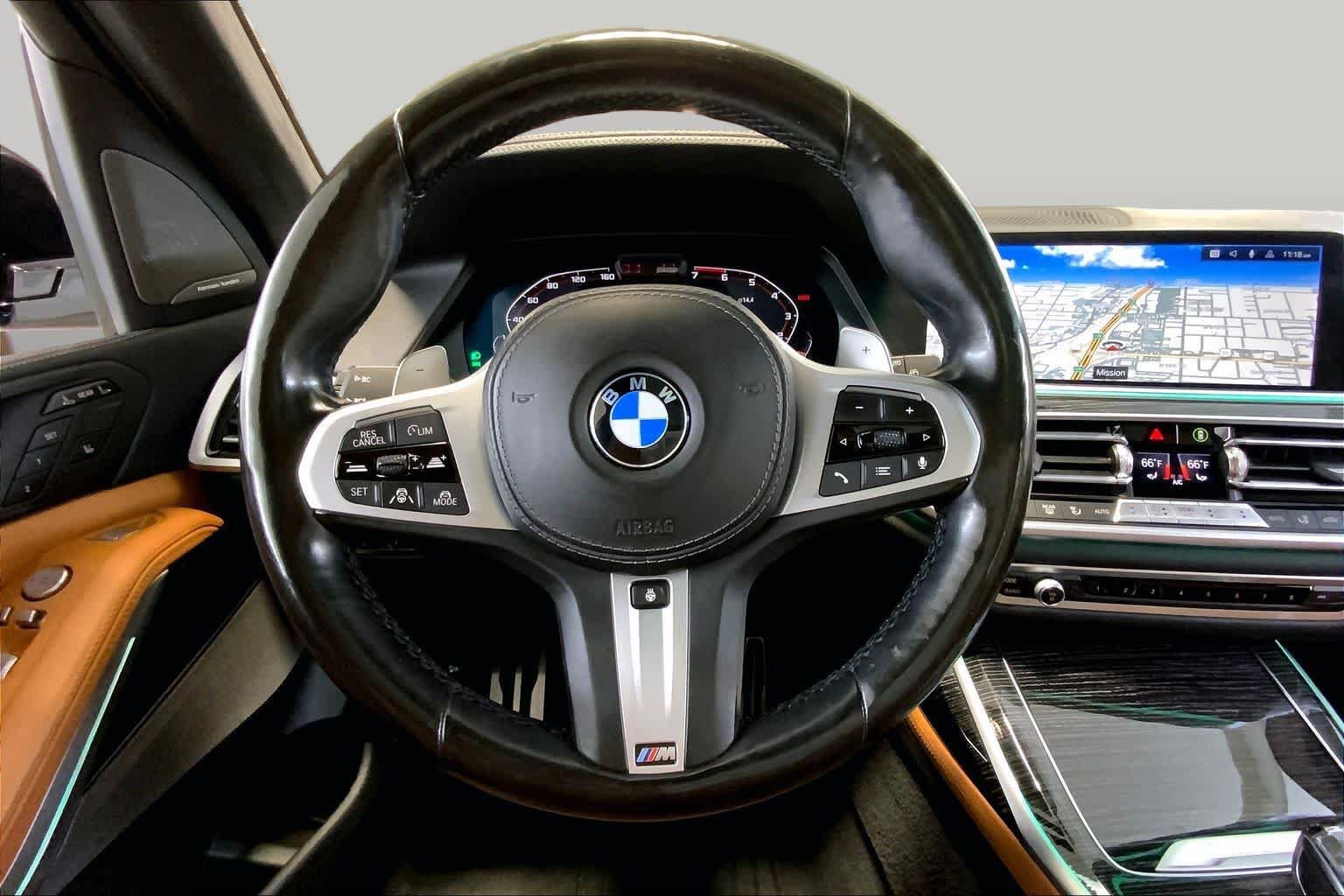 Used 2022 BMW X7 M50i AWD/4WD image 4
