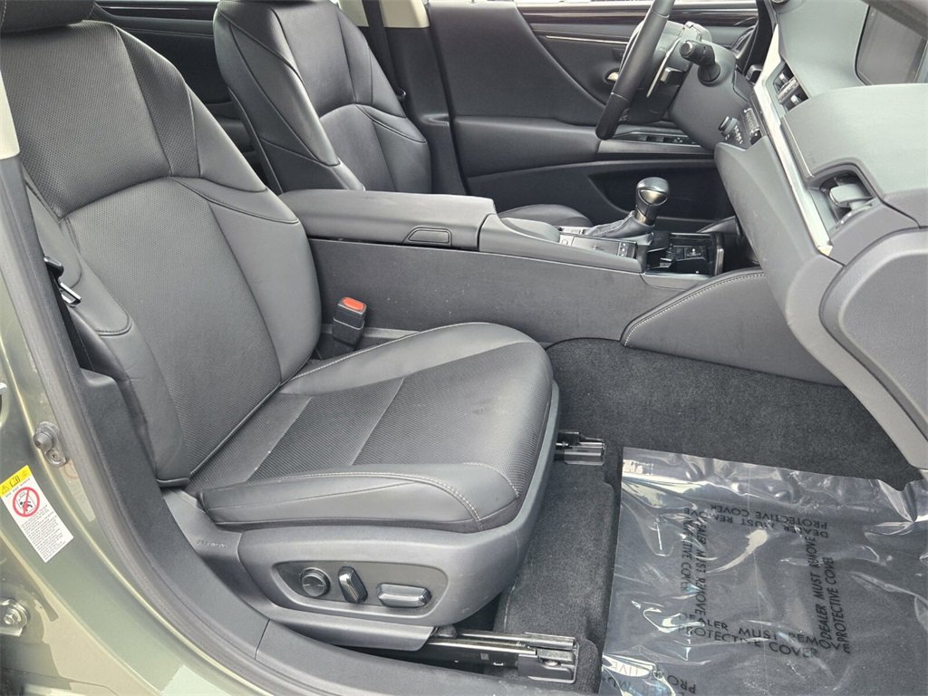 Used 2019 Lexus ES 350 image 16