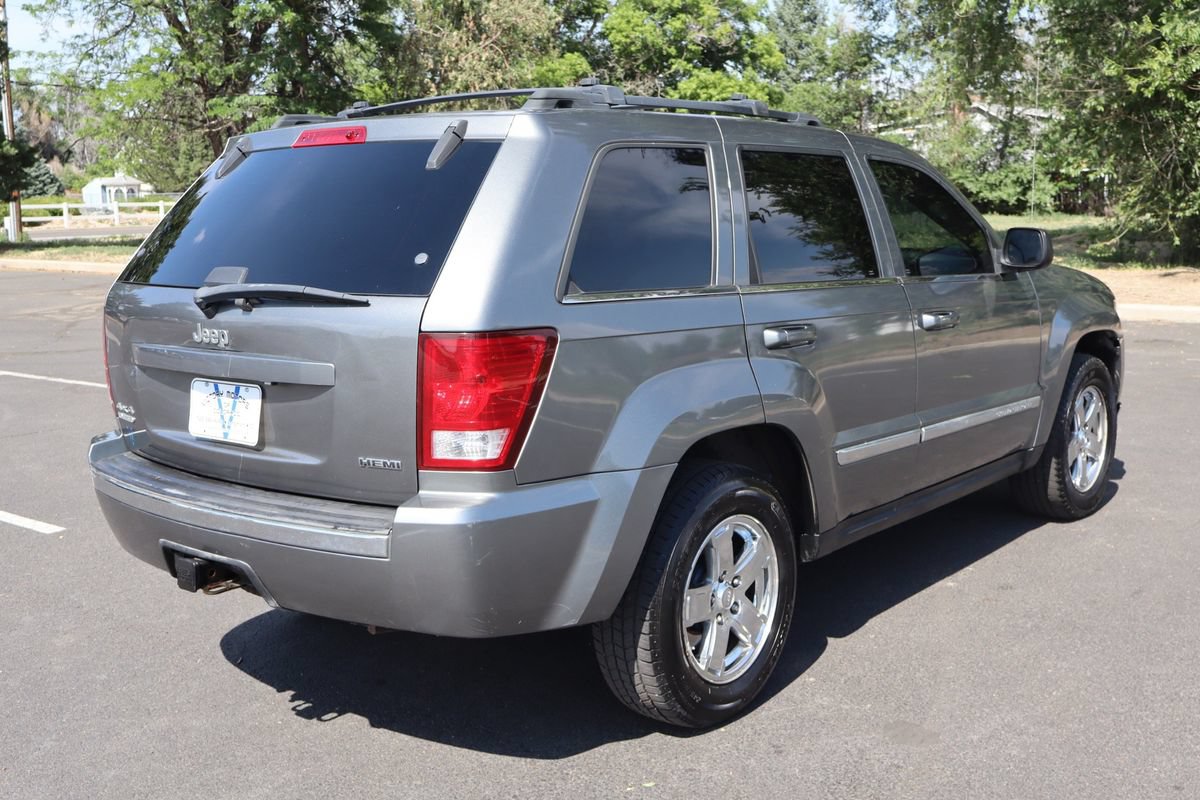 Used 2007 Jeep Grand Cherokee Limited w/ Trailer Tow Group IV AWD/4WD image 4
