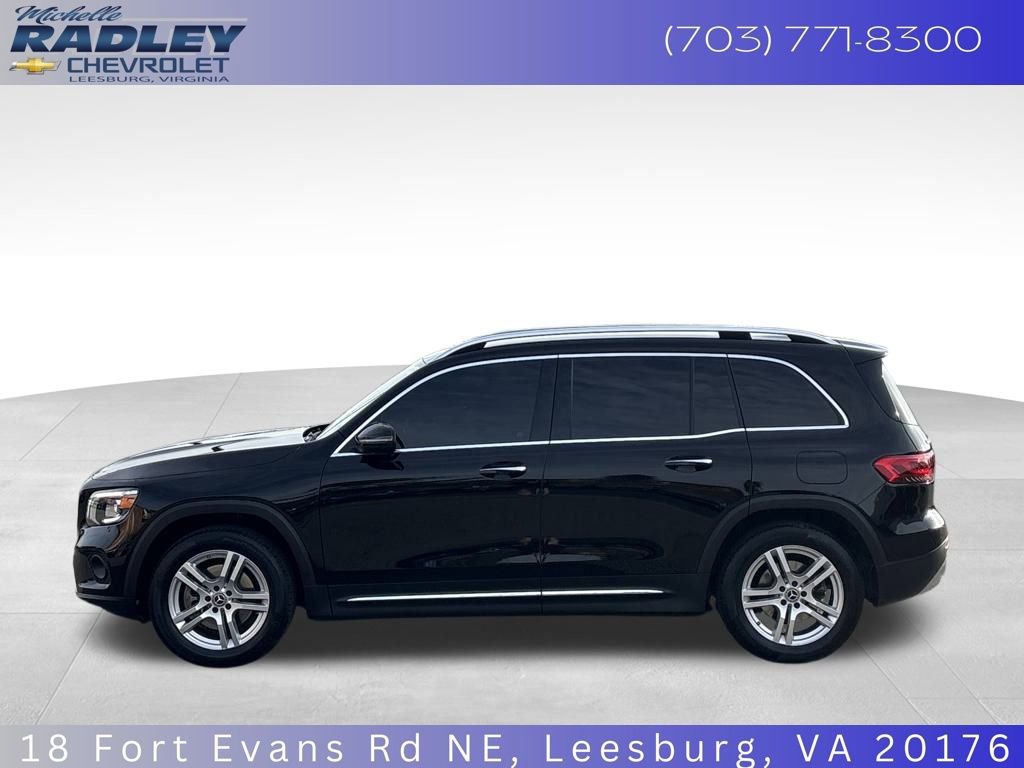 Used 2022 Mercedes-Benz GLB 250 4MATIC image 2
