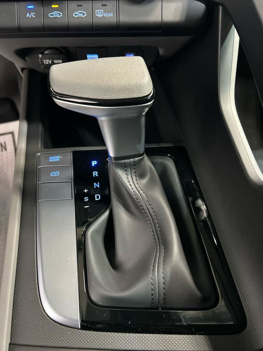 New 2026 Hyundai Elantra SE FWD image 7