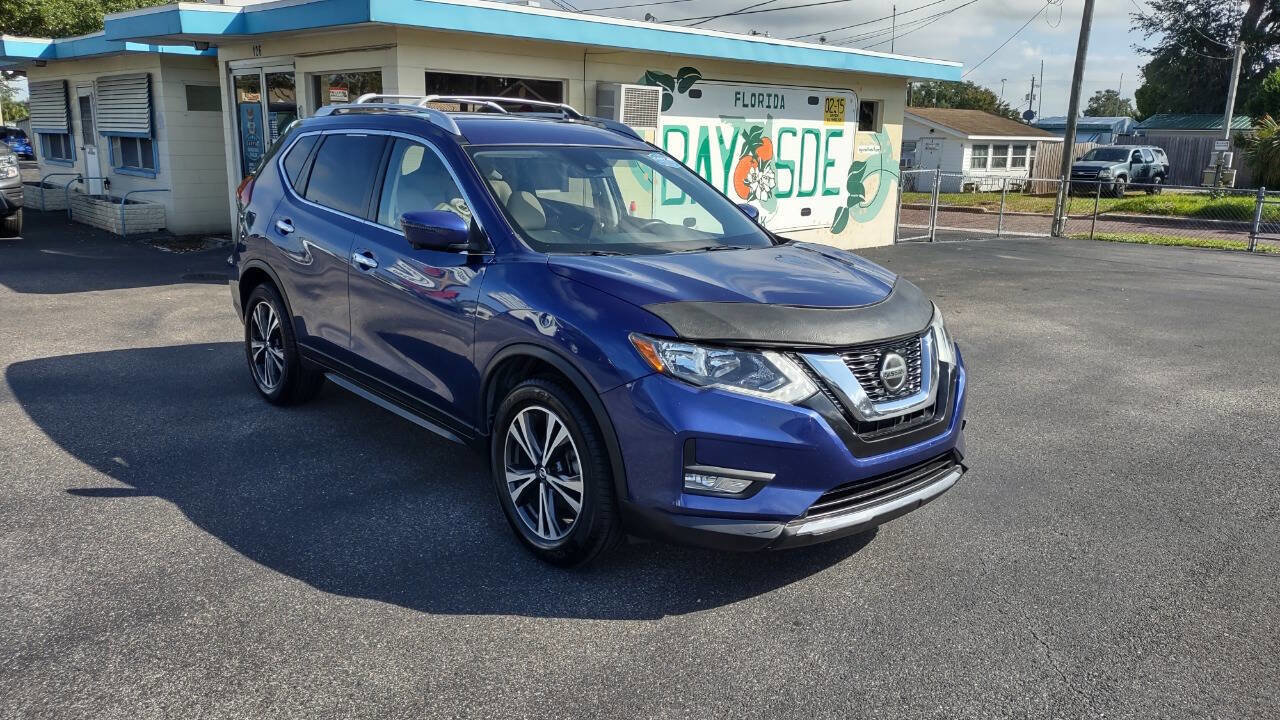 Used 2019 Nissan Rogue SV w/ Premium Package image 3