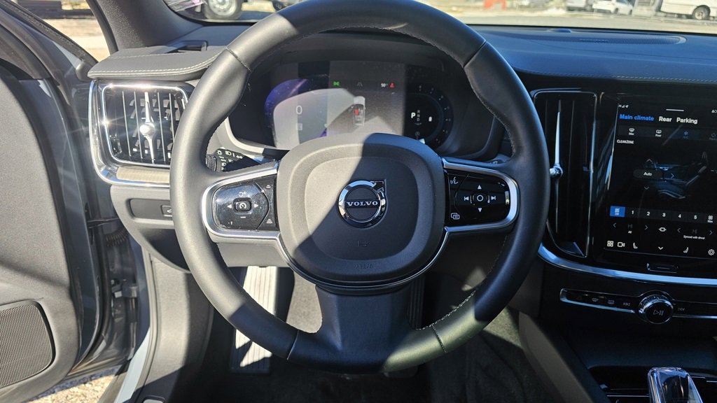 Certified 2024 Volvo V60 B5 Cross Country Ultimate image 21