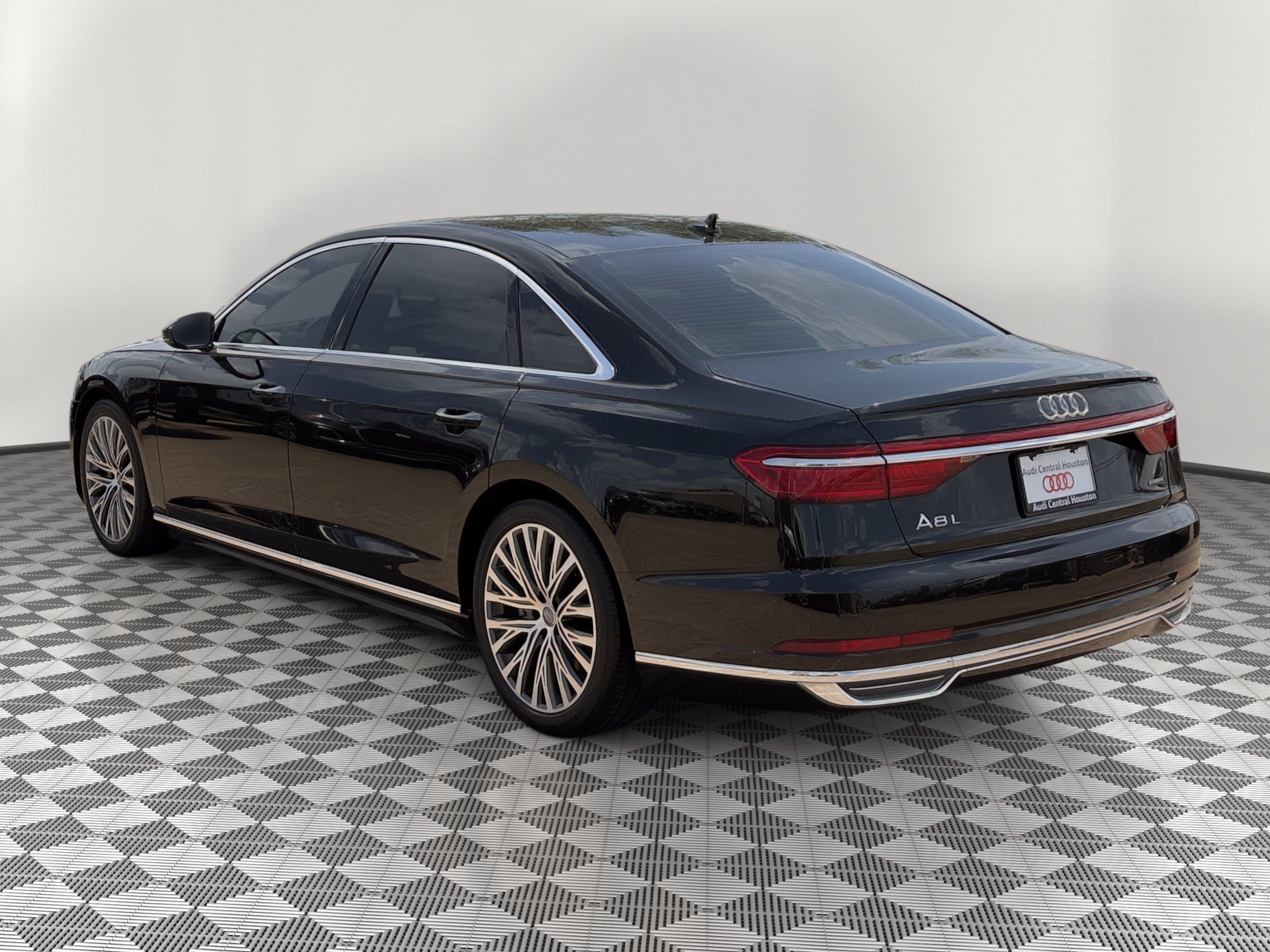 Used 2019 Audi A8 L 3.0T w/ Executive Package AWD/4WD image 3
