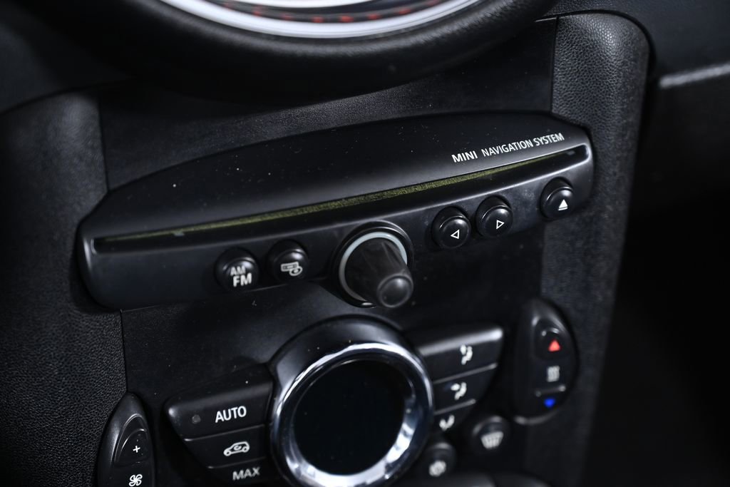 Used 2011 MINI Cooper S image 18