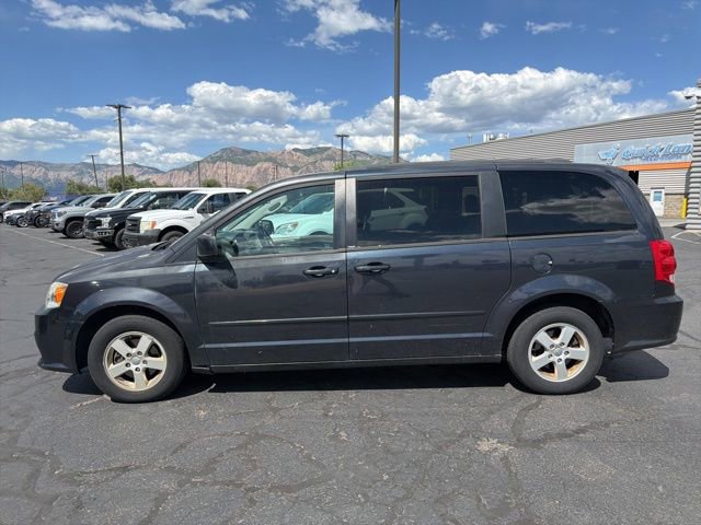 Used 2013 Dodge Grand Caravan SXT w/ Entertainment Group 1 FWD image 16
