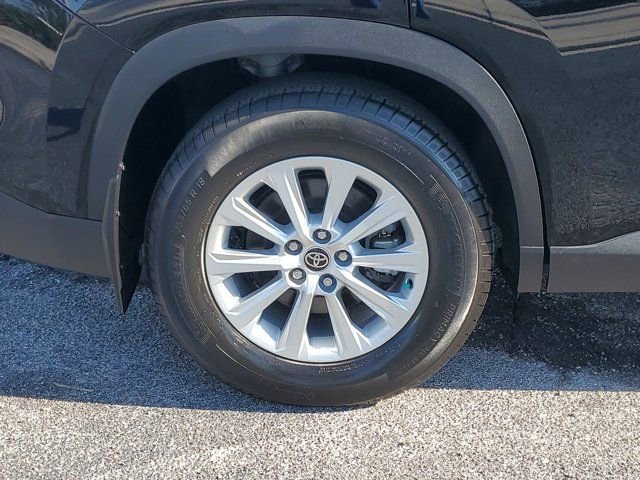 Used 2024 Toyota Grand Highlander XLE image 5