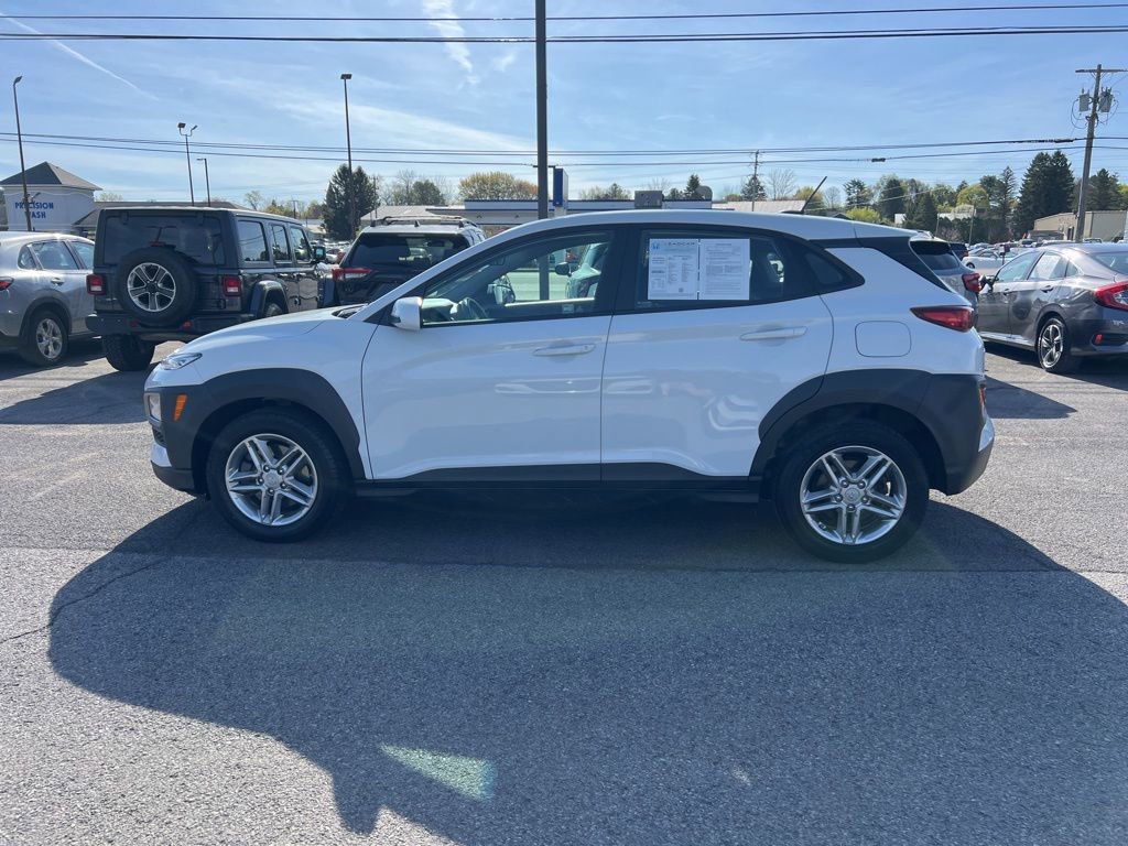 Used 2021 Hyundai Kona SE AWD/4WD image 2