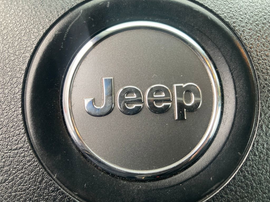 Used 2017 Jeep Cherokee Latitude image 26