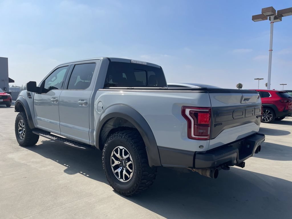 Used 2017 Ford F150 Raptor w/ Equipment Group 802A Luxury AWD/4WD image 4