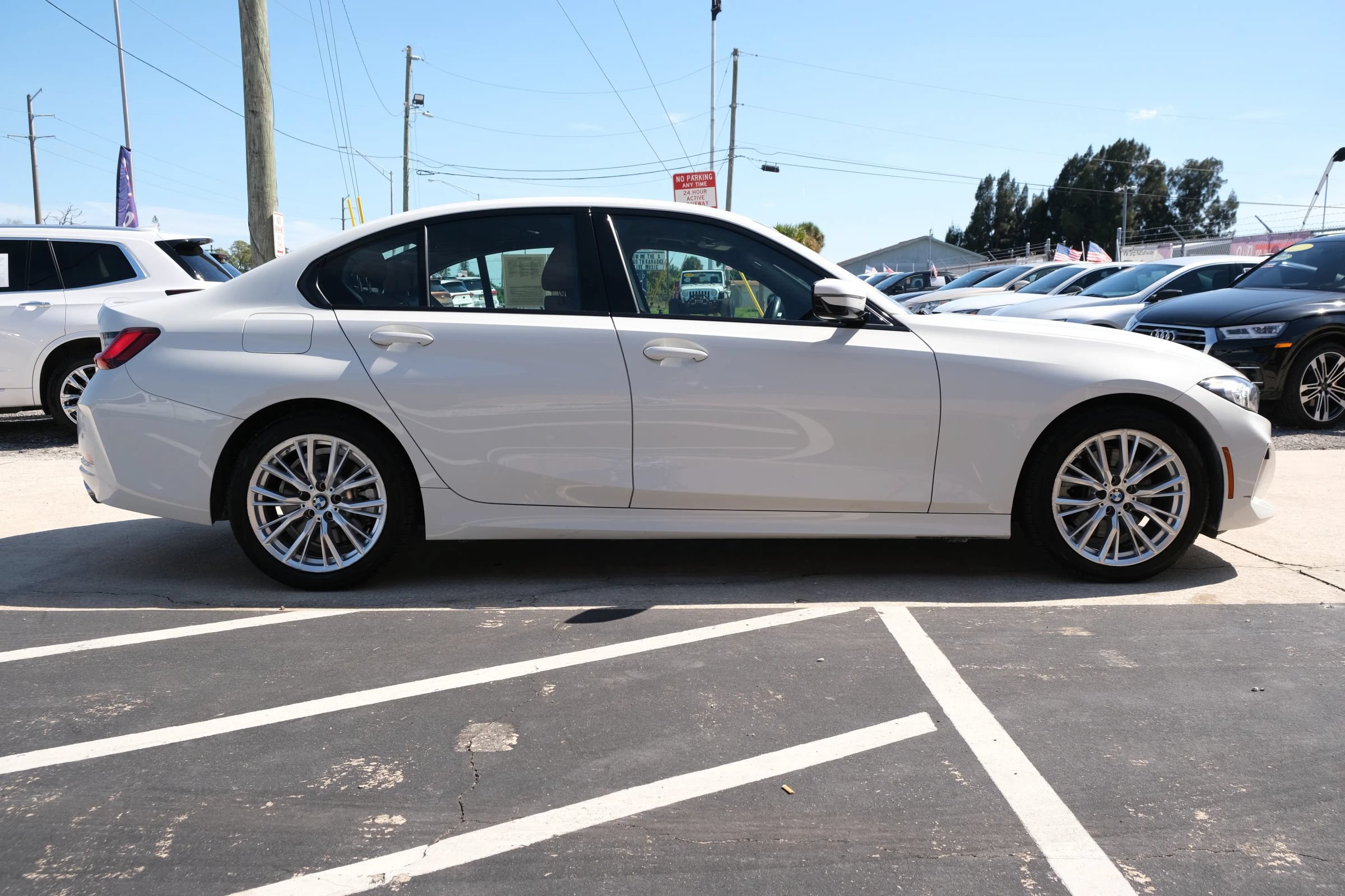 Used 2023 BMW 330i Sedan w/ Driving Assistance Package RWD image 4