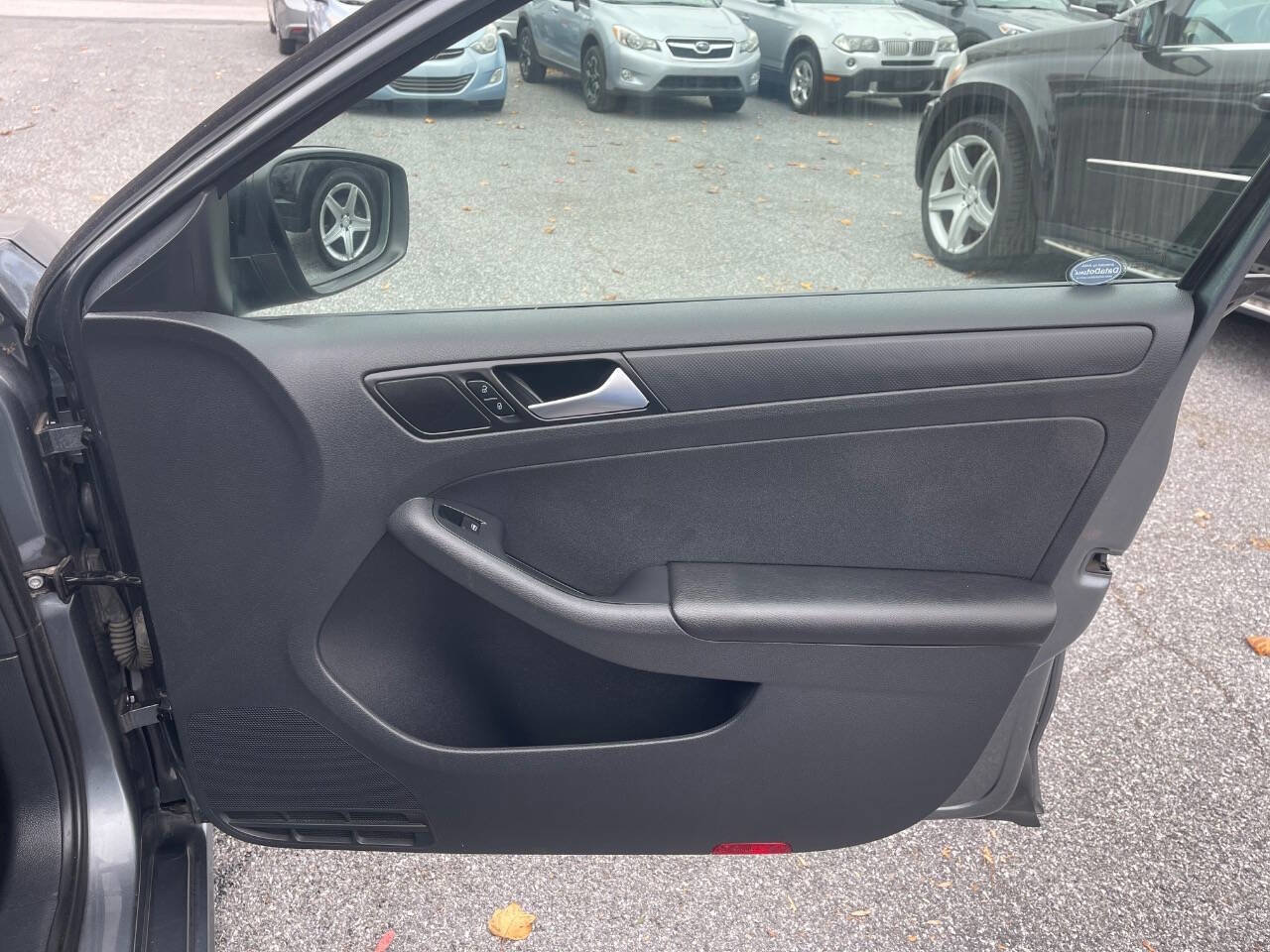 Used 2016 Volkswagen Jetta S image 37