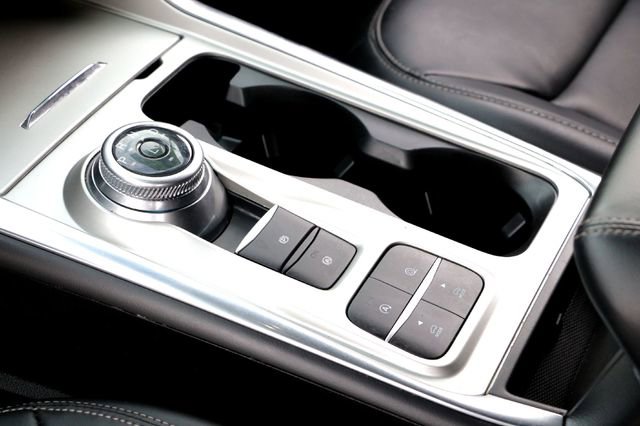 Used 2024 Ford Explorer XLT w/ Equipment Group 202A image 19