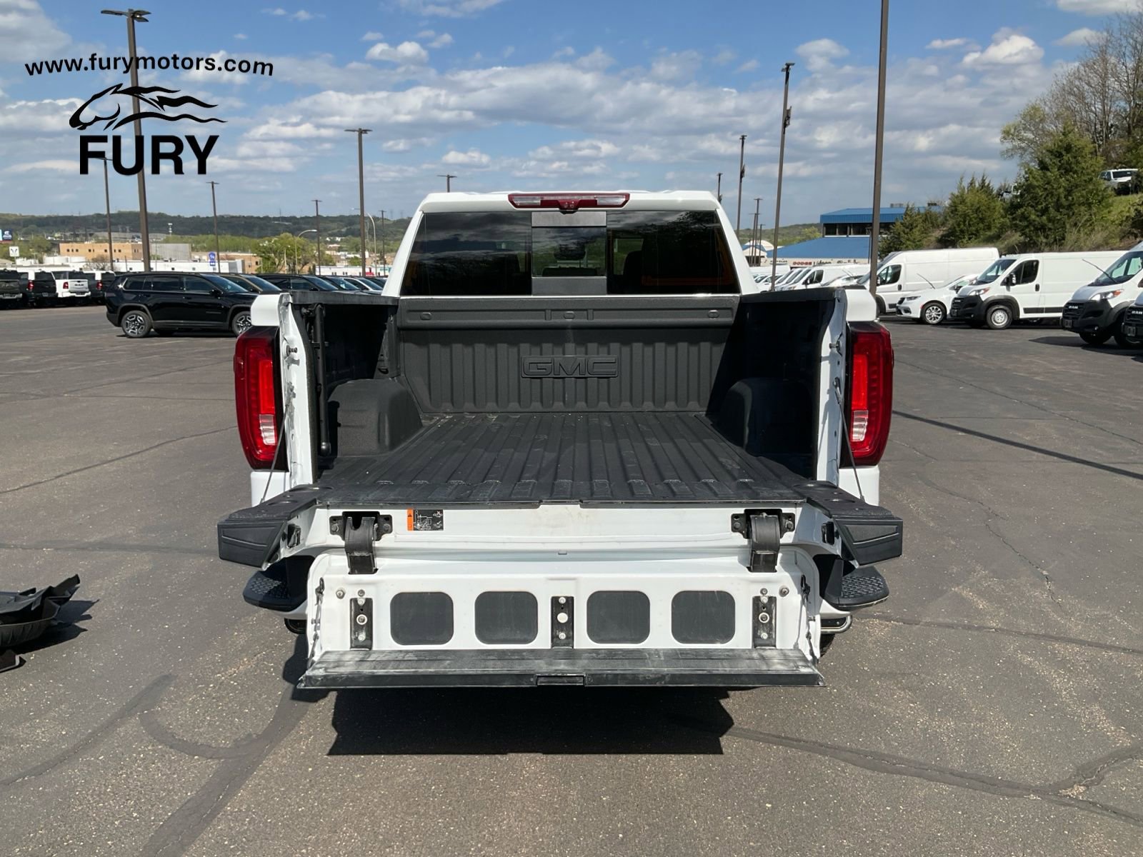Used 2025 GMC Sierra 1500 AT4 w/ Technology Package AWD/4WD image 20