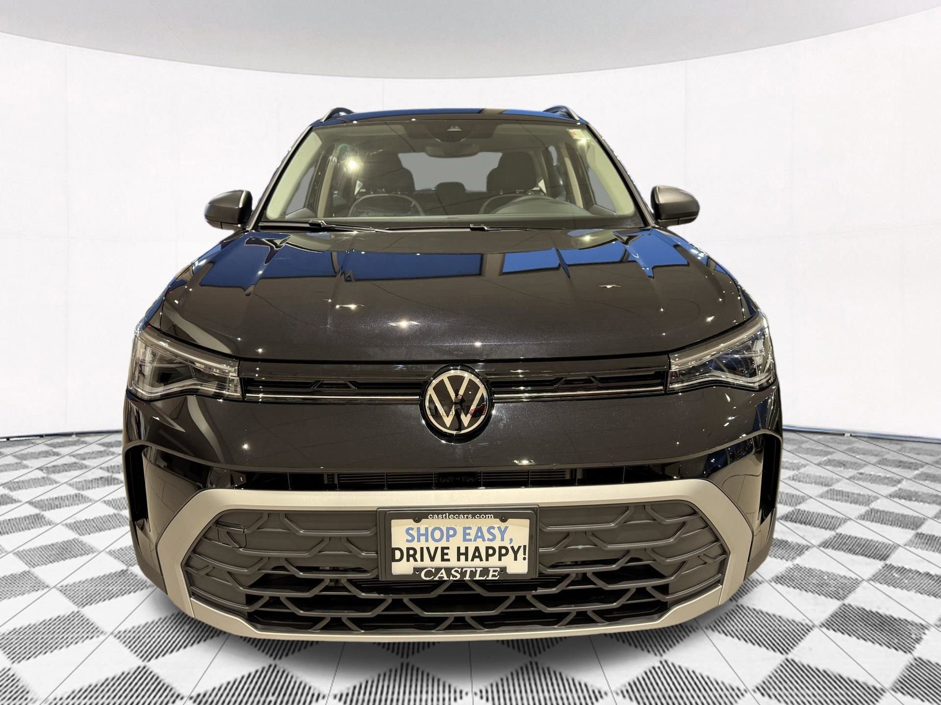 Used 2026 Volkswagen Taos S FWD image 2