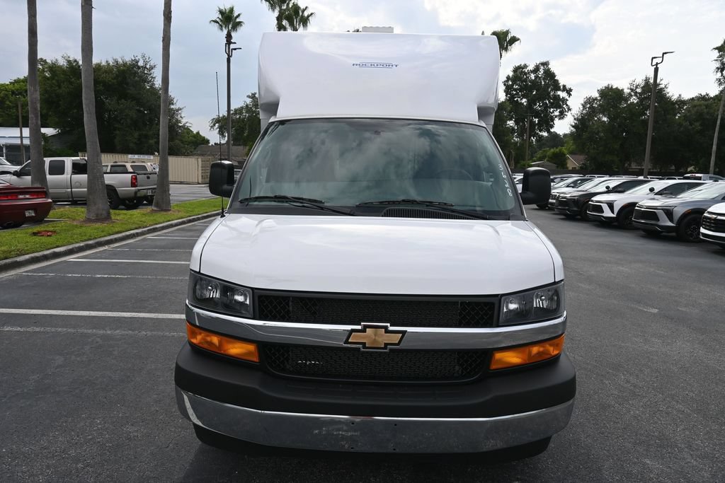Used 2026 Chevrolet Express 3500 w/ Power Convenience Package RWD image 8