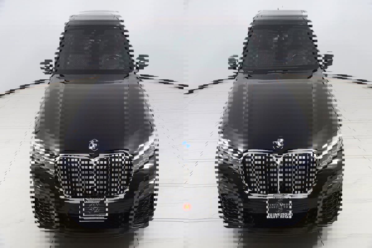 Used 2022 BMW 750i xDrive w/ M Sport Package image 71