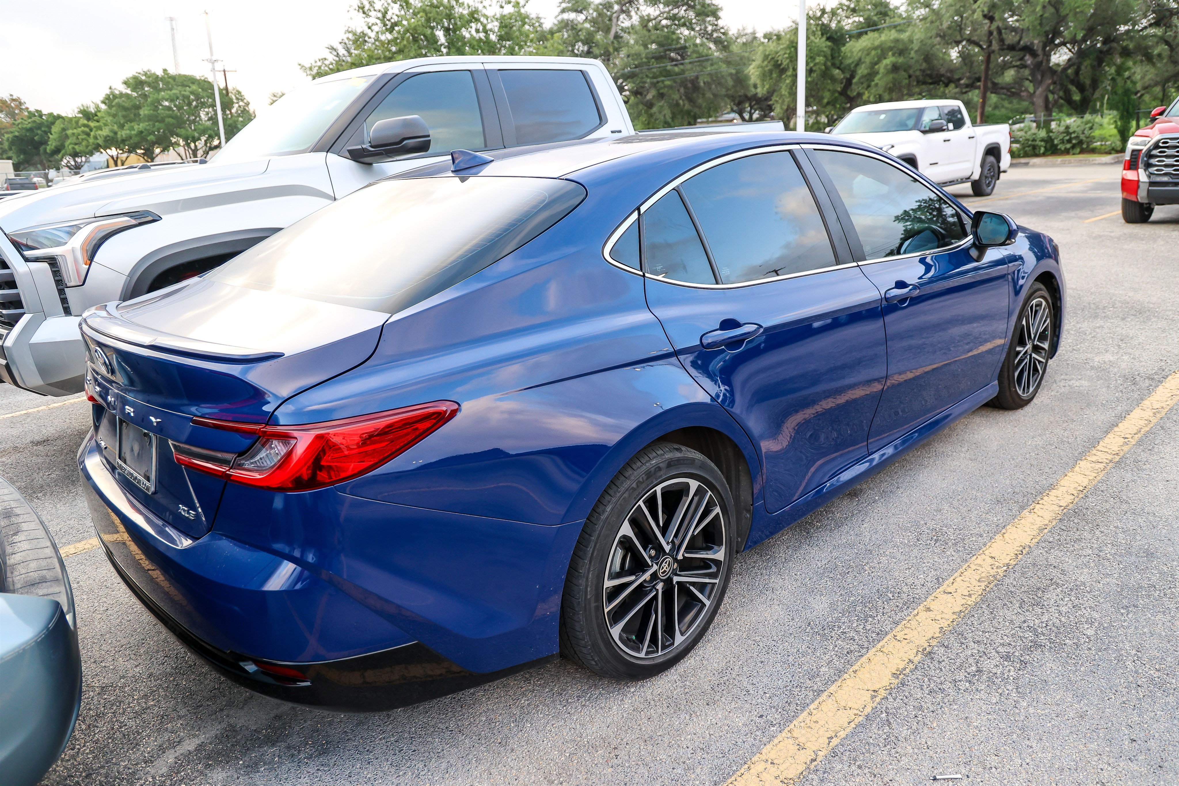 Certified 2025 Toyota Camry XLE FWD image 7