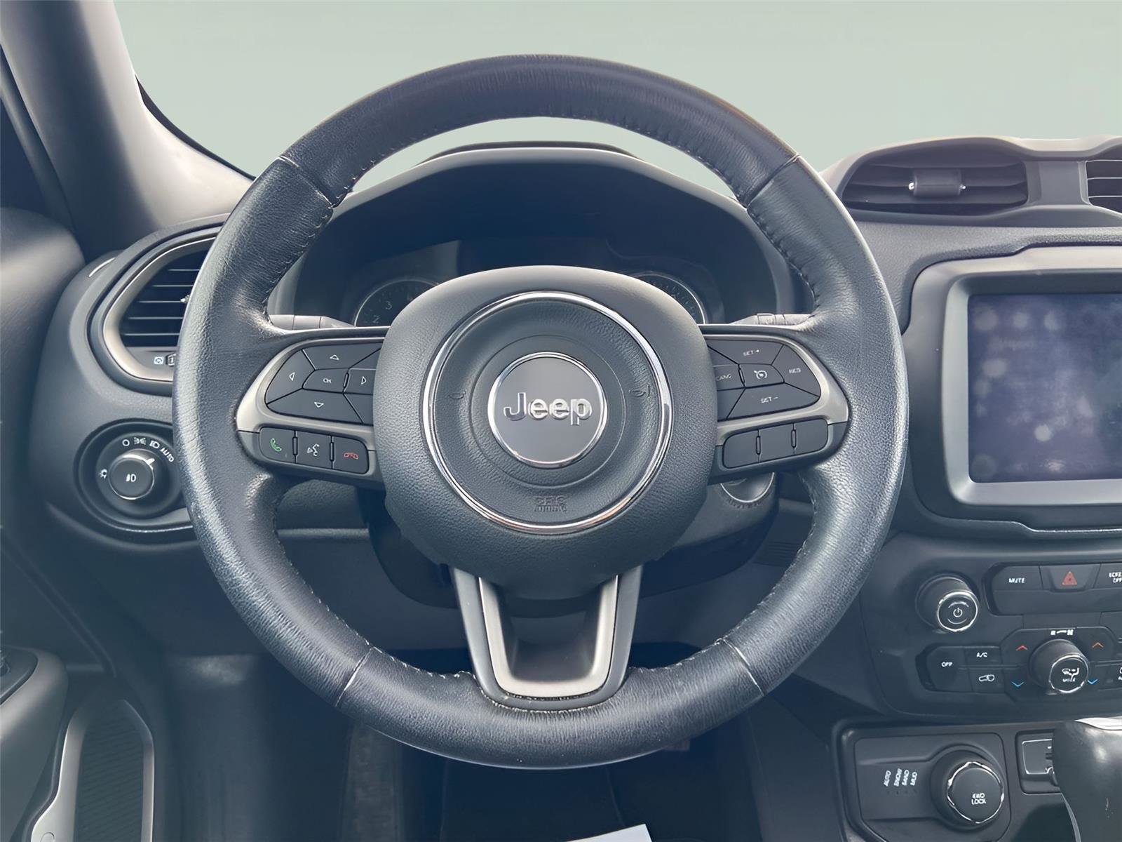 Used 2020 Jeep Renegade Altitude image 23