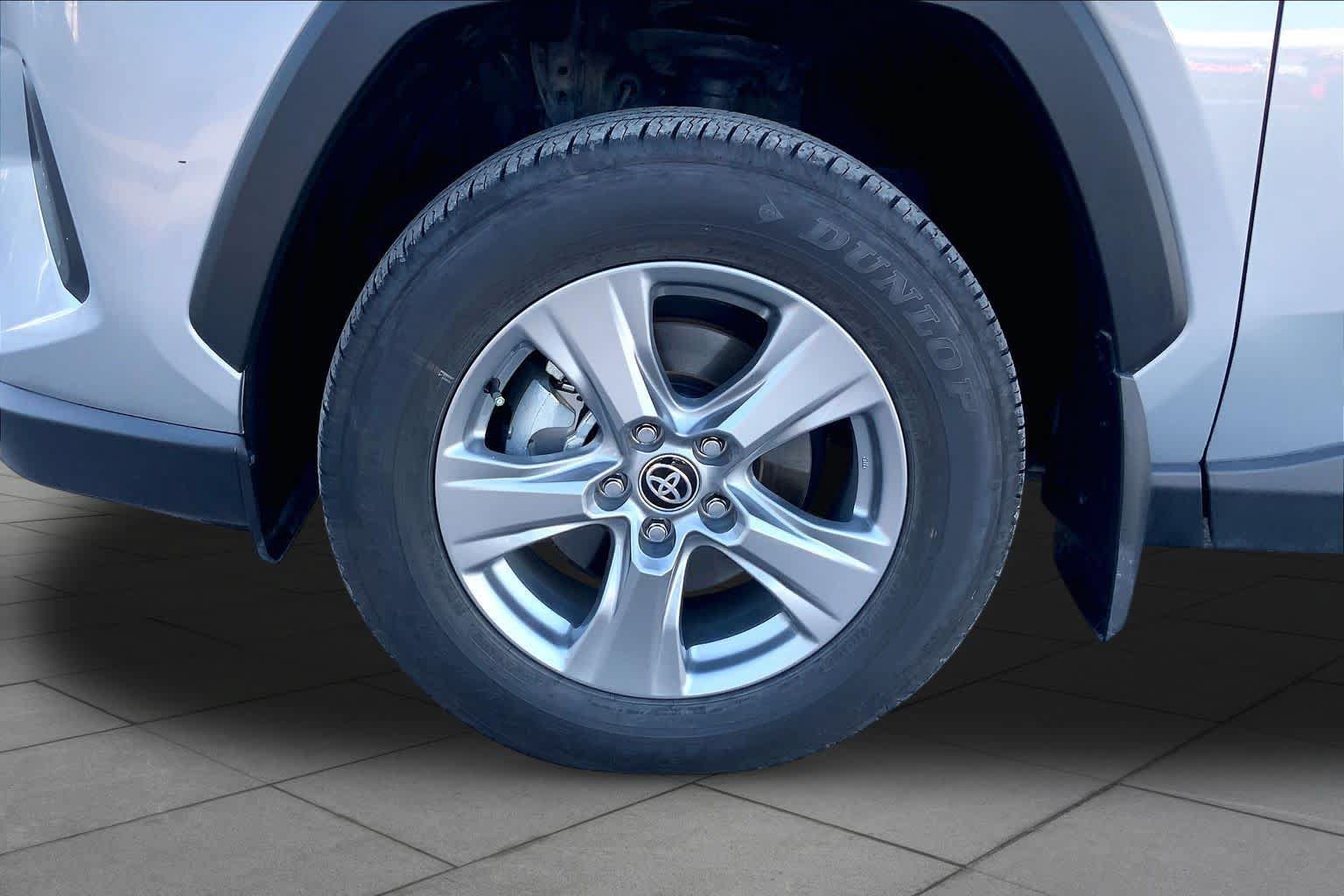 Used 2025 Toyota RAV4 XLE FWD image 11