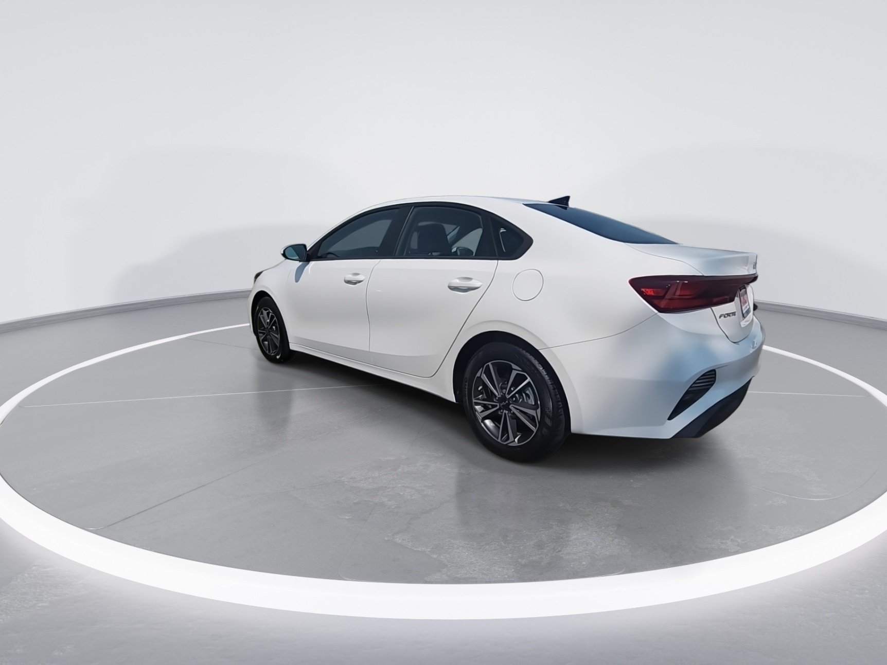 Used 2023 Kia Forte LXS FWD image 6