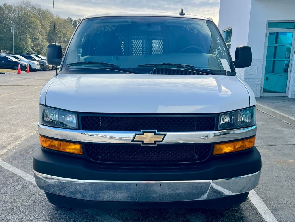 Used 2024 Chevrolet Express 2500 w/ Driver Convenience Package image 6