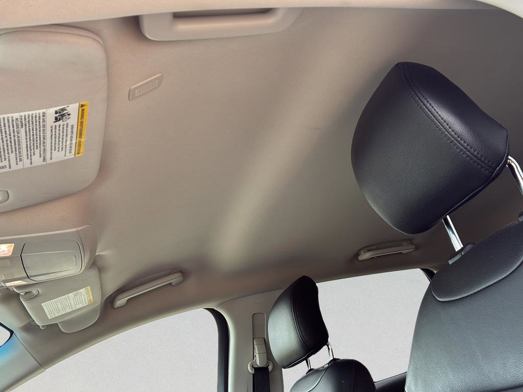 Used 2019 Ford Edge SE image 32