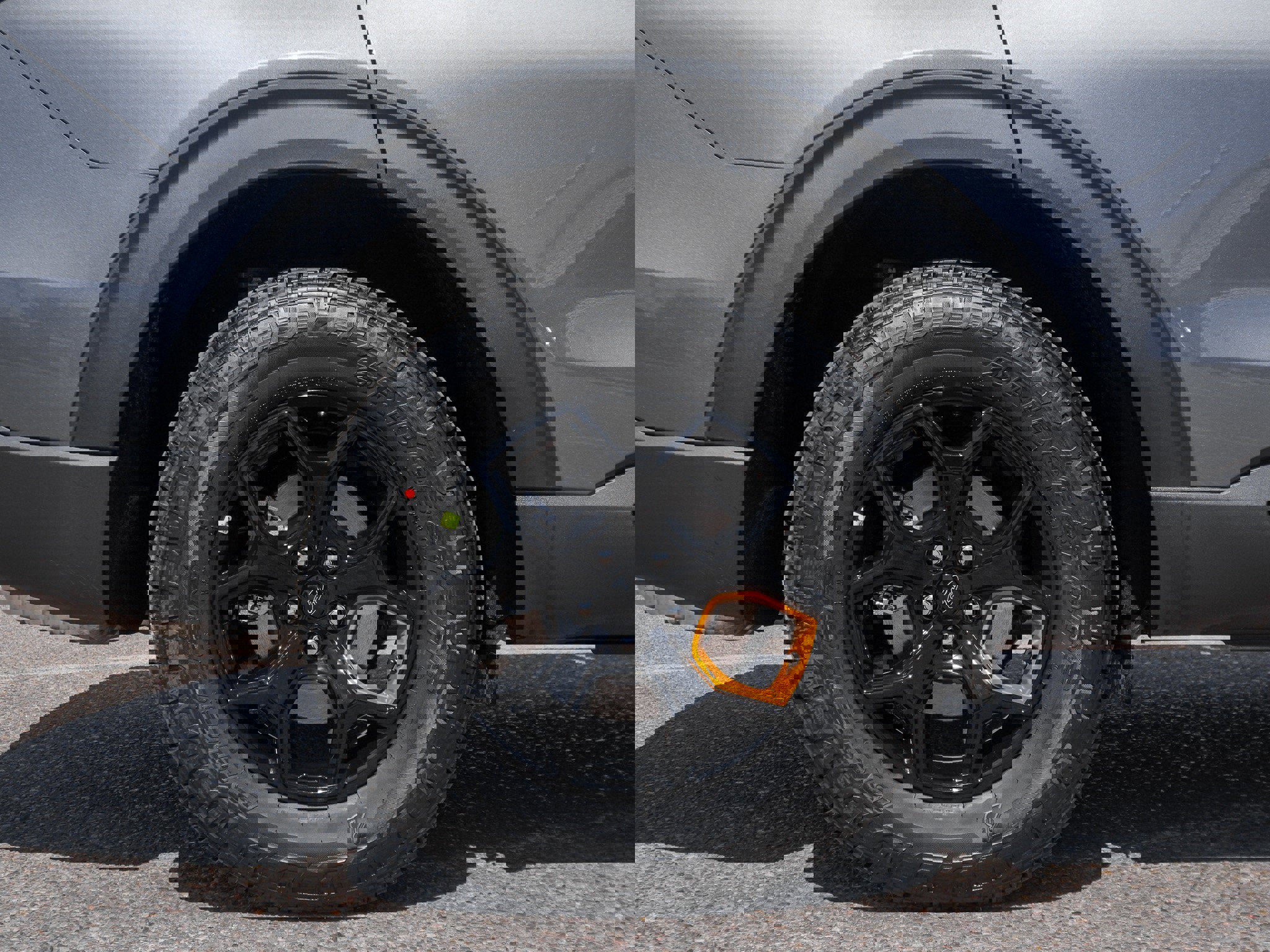 New 2026 Ford Explorer Tremor image 12